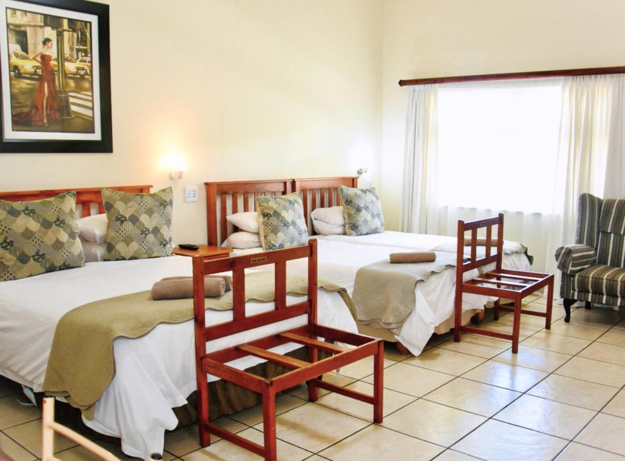 Donkin Country House Beaufort West Chambre photo