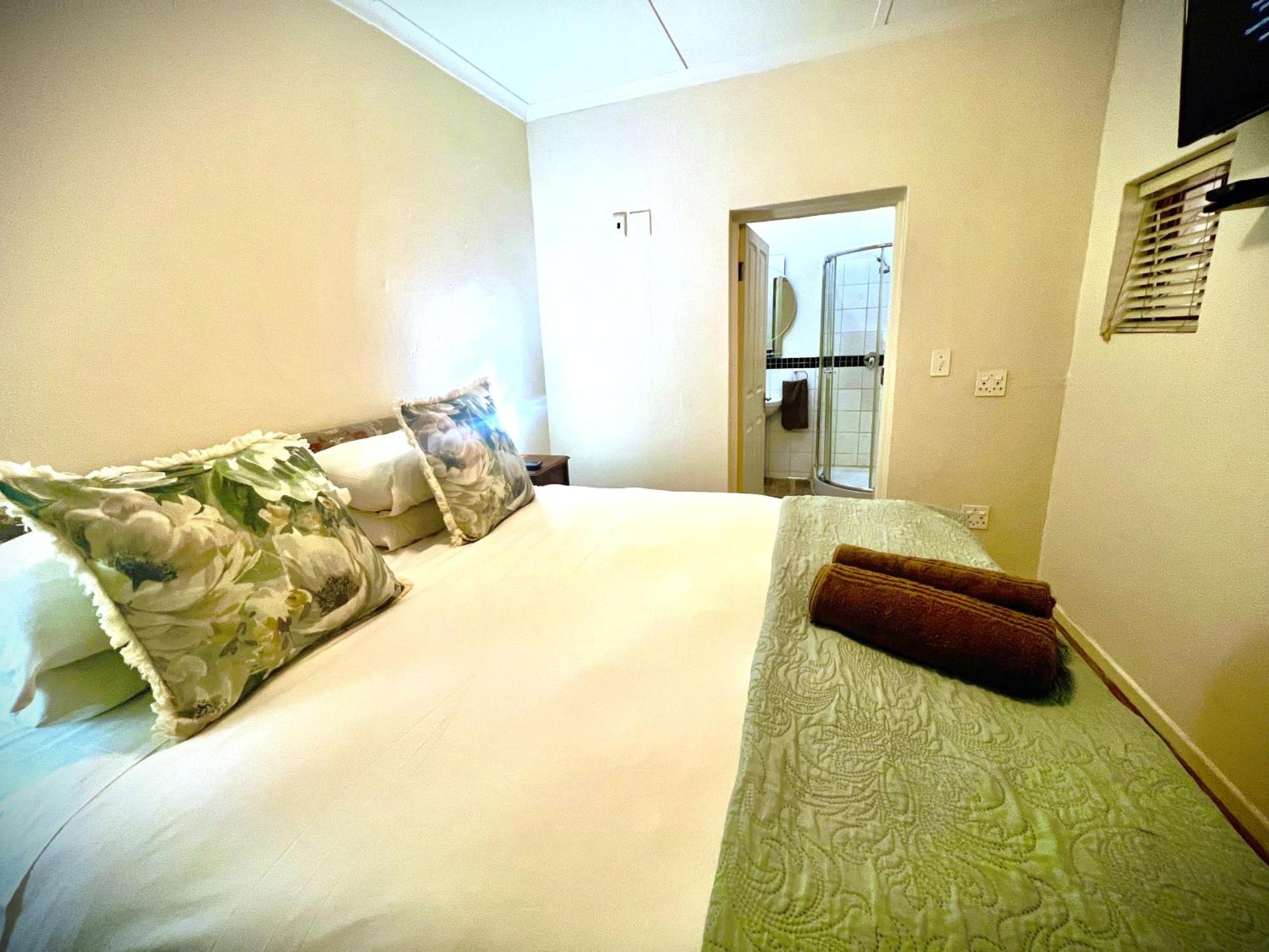 Donkin Country House Beaufort West Extérieur photo